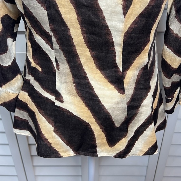 Lafayette 148 New York 100% Linen Animal Print 3/4 Roll Tab Sleeve Top Size 4 - Picture 7 of 10